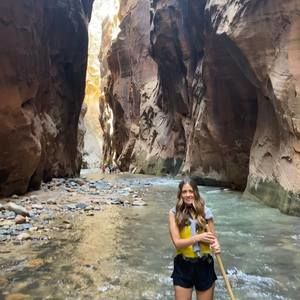 Meet your Posher, Andrea